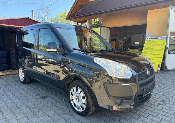 Fiat Doblo cena 26900 przebieg: 124500, rok produkcji 2012 z Bielsko-Biała małe 121